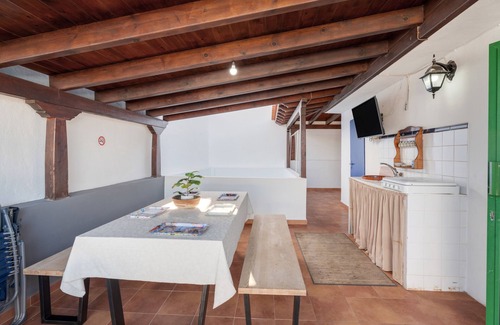 Alcala Apartment | 'Naturaleza De Alcalá' with Shared Terrace, Balcony and Wi-Fi