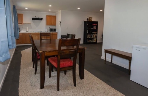 Mechanicsville House | Nature and Convenience ConvergenBeautiful, close to everything nand a small pool