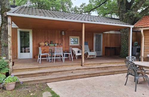 La Celle House | Nature break in the heart of a shady enclosed park