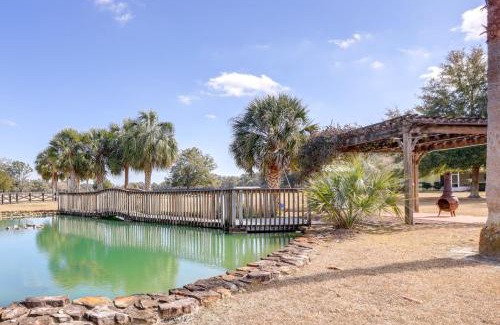 Williston Apartment | Nature Coast Hideaway with Deck on 5 Acres