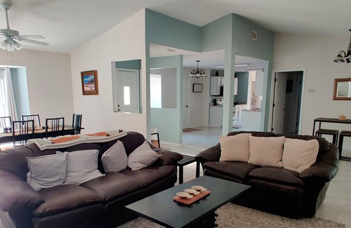 Citrus County House | Nature Coast's Gem. Private Pool Home Pet friendly!