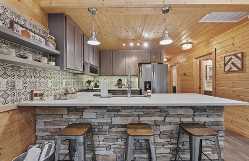 Broken Bow Cabin | Nature Cottage - Sleeps 8