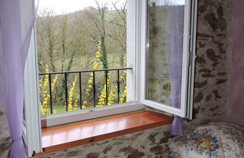 Martrin Cottage | Nature et Convivialité : Large gîte for up to 15 people in the Tarn.