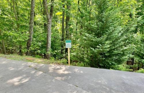 Morganton Villa | Nature is Calling Cabin