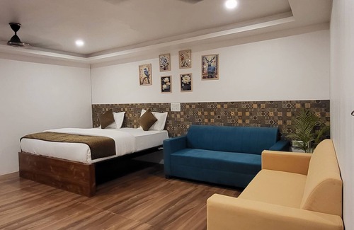 Indore Resort | Nature Lovers Resort