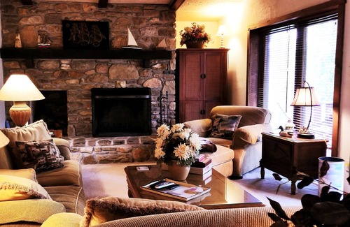 Glen Arm House | NATURE LOVERS WOODLAND RETREAT - TOWSON MD