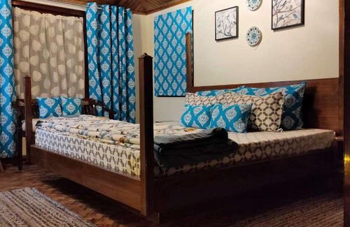 Shirdi Villa | Nature Penthouse Cottage