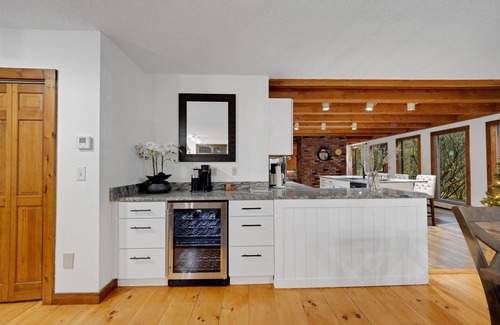 Windham House | Nature, Pool, Hot tub&Lakes! Mins to Sebago &More