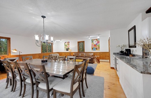 Windham House | Nature, Pool, Hot tub&Lakes! Mins to Sebago &More