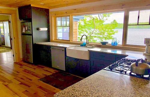 Bridgton Cabin | Nature pure. Lakeside cabin near skiing and the charming town of Bridgton.