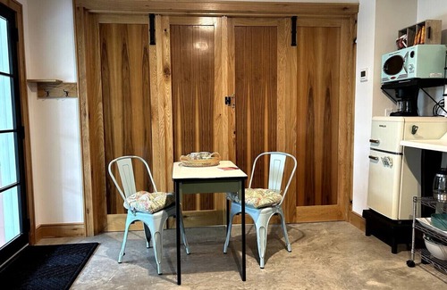 Hermann Apartment | Nature's Nook by Zia, Hermann
