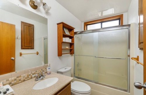 Brinnon House | Nature's Paradise Hood Canal 4 b/r sleeps 6 Waterfront Home w/NatGeo Views