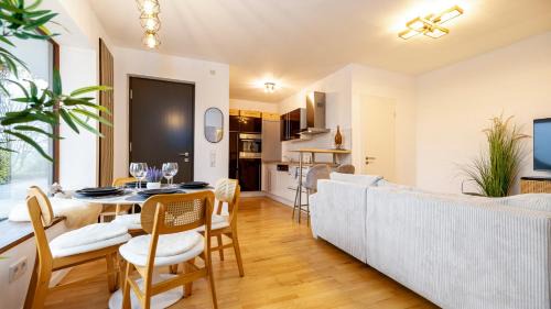 Voehringen Apartment | NaturOase, Moderne Architektur - Arbeitsplatz - Klimaanlage - Parkplatz - Waschmaschine