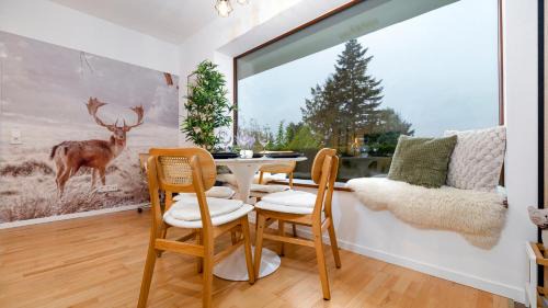 Voehringen Apartment | NaturOase, Moderne Architektur - Arbeitsplatz - Klimaanlage - Parkplatz - Waschmaschine