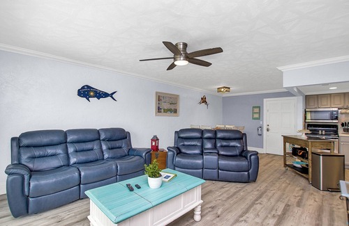 Marathon Condo | NAUTI HIDEAWAY - 2/2, Slip, Ramp, Pool, Trailer Parking, Bait Freezer!