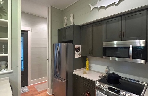 Olde Town Cottage | "Nauti-Jayne" coastal cottage in Historic Old Town Bluffton