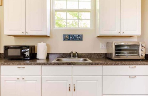 Galesville Apartment | Nautical Charm with Relaxing Waterviews! Your Chesapeake Getaway!