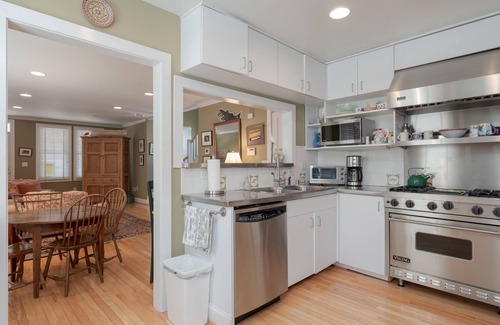 Eastport House | Nautical Feel to This Beautiful Eastport Home
