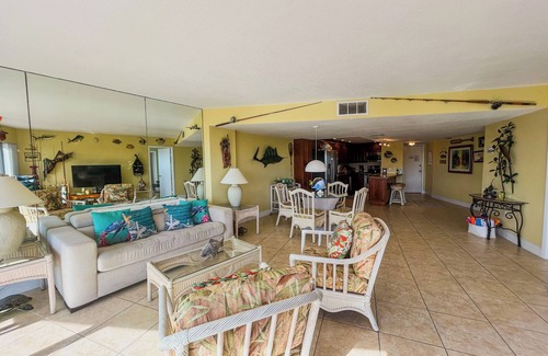 Key Largo Apartment | Nautical Hideaway - Ocean View - Pool - 2 Kayaks