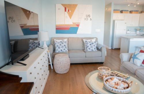Tybee Island Apartment | Nautical Nest 2 Bed 2 Bath Condo Walk to Beach