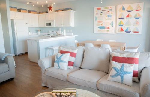 Tybee Island Apartment | Nautical Nest 2 Bed 2 Bath Condo Walk to Beach