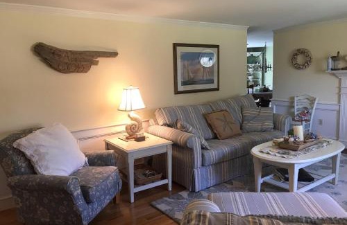 Yarmouth Port House | Nautical Nest