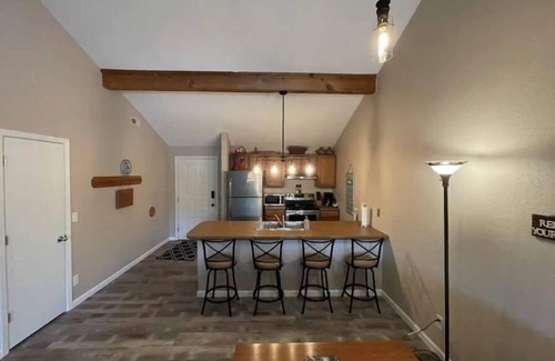 Lake Ozark Apartment | Nautical nook condon