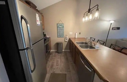 Lake Ozark Apartment | Nautical nook condon