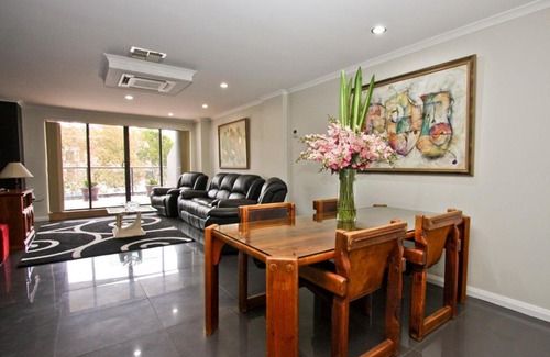 Newcastle Apartment | Nautilos On The Harbour