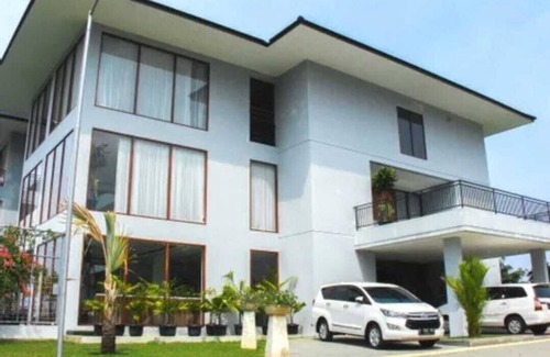 Setiabudi House | Nava Magnolia Hotel