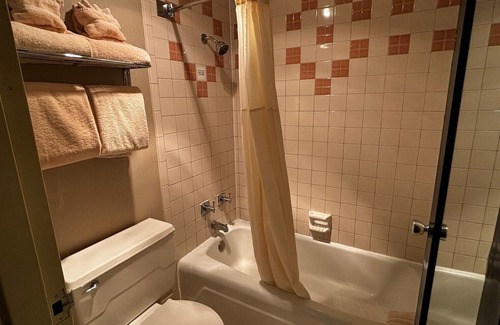 Window Rock Hotel | Navajo Nation Inn