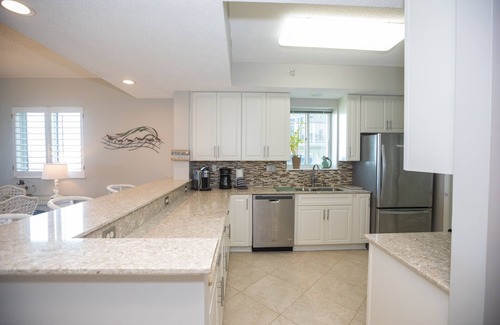 Navarre Beach Condo | Navarre's best views from this Regency end unit