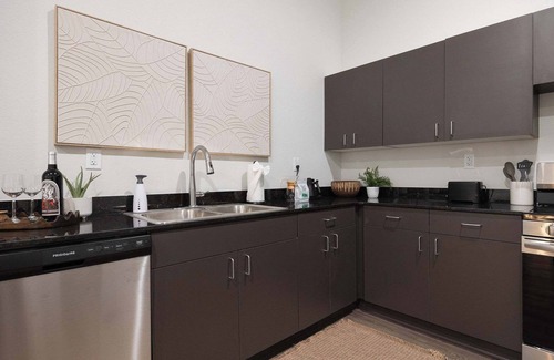 Highfill Apartment | Navigator - 5 mi to XNA - 15 mi to DT Bentonville
