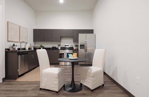 Highfill Apartment | Navigator - 5 mi to XNA - 15 mi to DT Bentonville