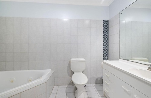 Port Lincoln Hotel | Navigators Motel