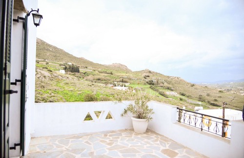 Eggares Apartment | Naxos Agrotouristic studio in a quiet village