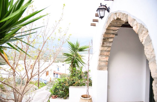 Eggares Apartment | Naxos Agrotouristic studio in a quiet village
