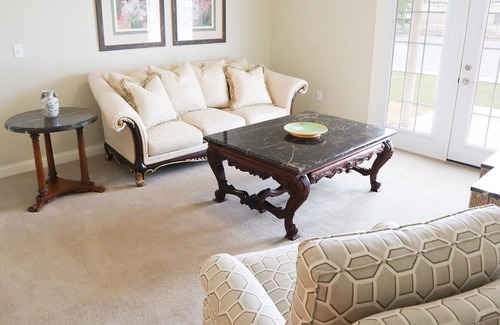 Castleton Apartment | NCAA Football, 2BR/2BA-Apt w/Kitchnt, Rm Svc Avail