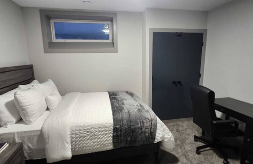 Fort Gary Apartment | nCozy & Stylish 2BR Apartment