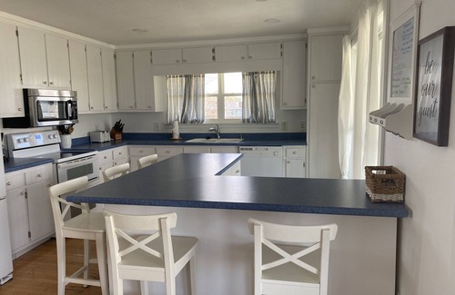 Ono Island House | nCozy Waterfront Beach House with Private Beach/Pier/Tennis Courts