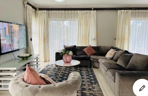 Bunkers Hill Apartment | Ndaba Golf Lodge on 13th hole