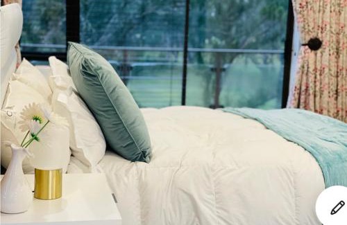 Bunkers Hill Apartment | Ndaba Golf Lodge on 13th hole