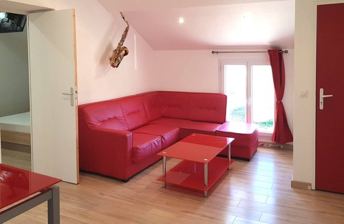 Annesse-et-Beaulieu Apartment | (N°11) Nice new 2-room apartment with garden view, free private parking