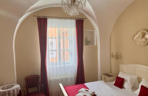 Mikulov House | (Ne)vinná kavárna