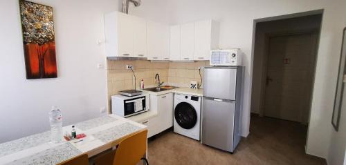 Charilaou Apartment | Nea Elvetia Metro Station apartment Thessaloniki