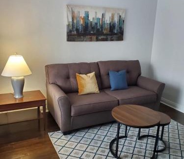Thunder Bay Apartment | Near Airport Parking Netflix Wi-fi