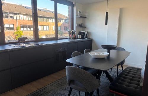 Hoofddorp Apartment | Near Amsterdam and airport, 90m2, privacy!