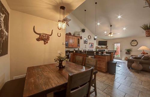 Moab South Valley House | Near Arches Park w/Private Hot Tub! En-Suite Bathrooms For All Bedrooms!