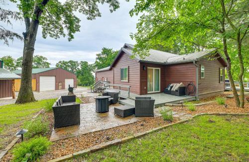 Pineville House | Near Bella Vista Trails and Elk River Family Home!