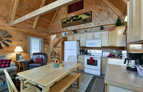 Branson Cedars Cabin | Near Big Cedar and Thunder Ridge/Great for families